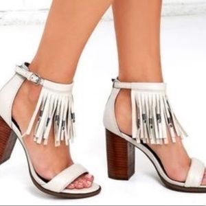 MIA Heritage- Fringe Heels- 8.5. Off white / light grey / brown heel
